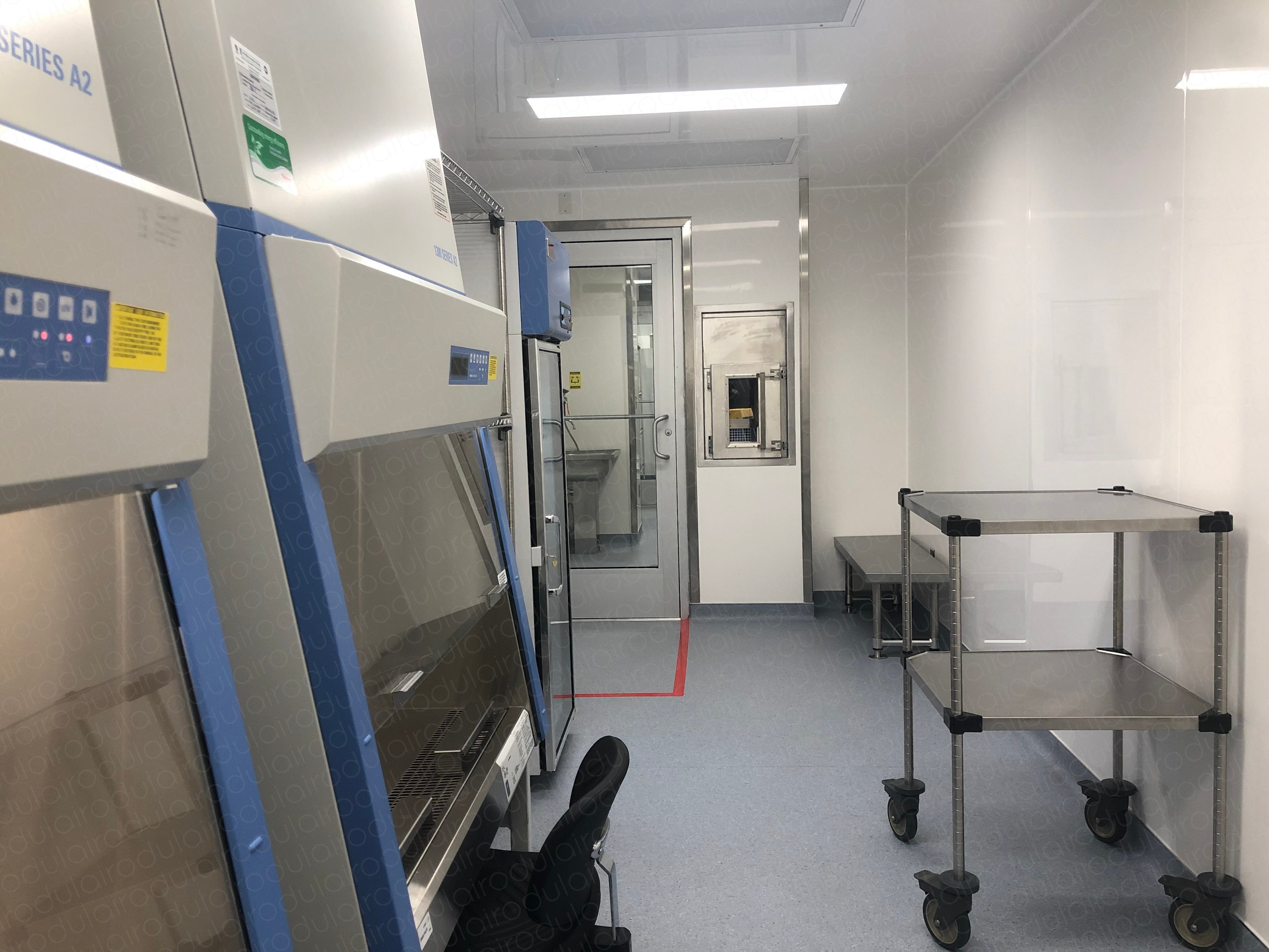 Mobile Compouding Pharmacy Cleanroom Trailer USP 800